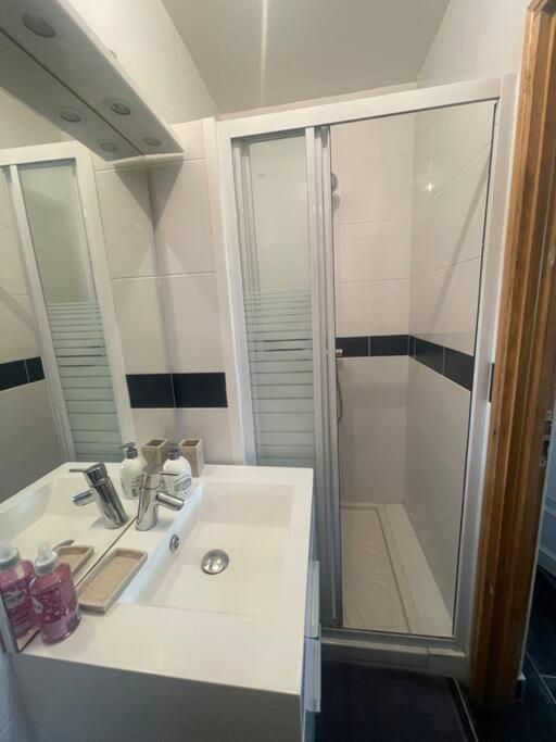 Апартаменты L8 - Villiers-Le-Bel Proche Roissy & Paris Экстерьер фото